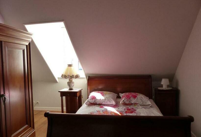 مبيت وإفطار Un Air Moulinois