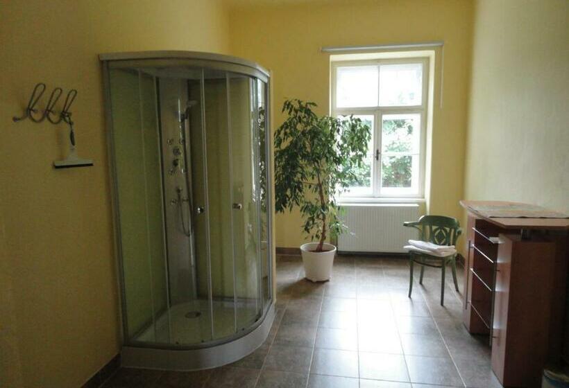 Bed and Breakfast Zeilinger Villa