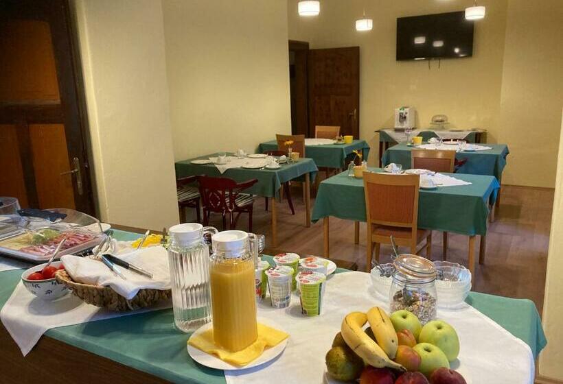 Bed and Breakfast Zeilinger Villa