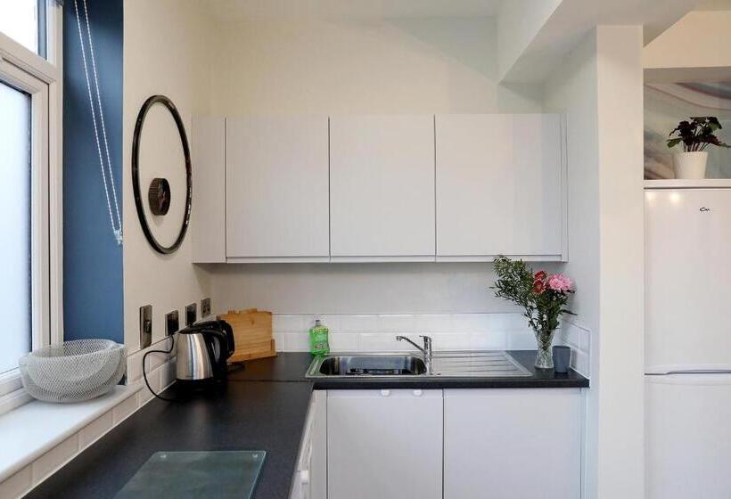 Contractor Friendly From  Tobs Norwich