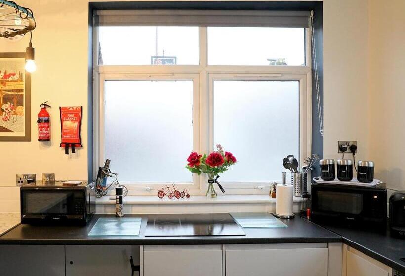 Contractor Friendly From  Tobs Norwich