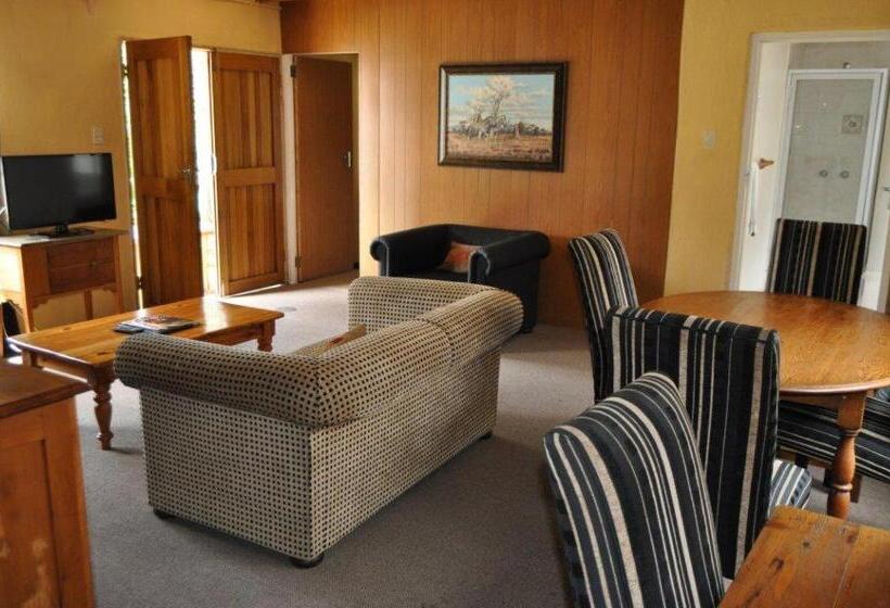 فندق Blue Haze Country Lodge