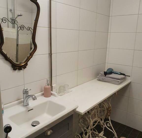 Neitsytniemen Kartanohotelli