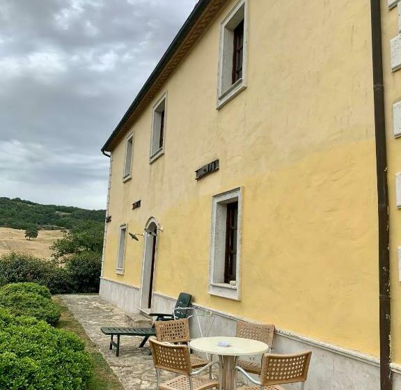 בית מלון כפרי Podere Le Mulina