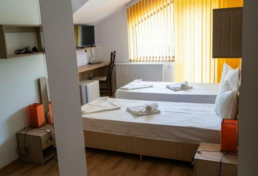 펜션 Califarul Alb