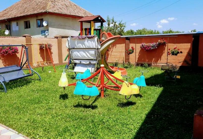 ペンション Casa Leucian