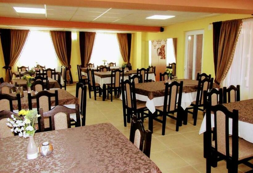 ペンション Casa Leucian