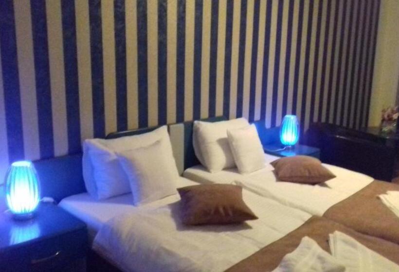 ペンション Casa Leucian