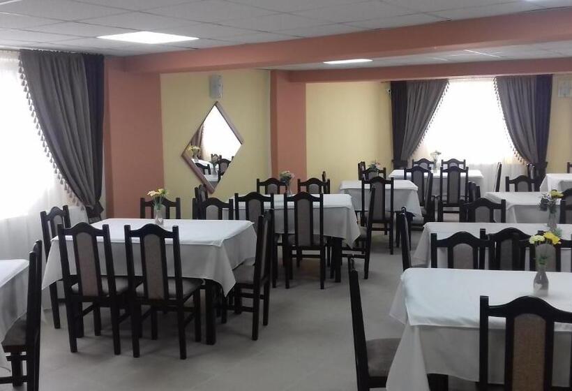 ペンション Casa Leucian