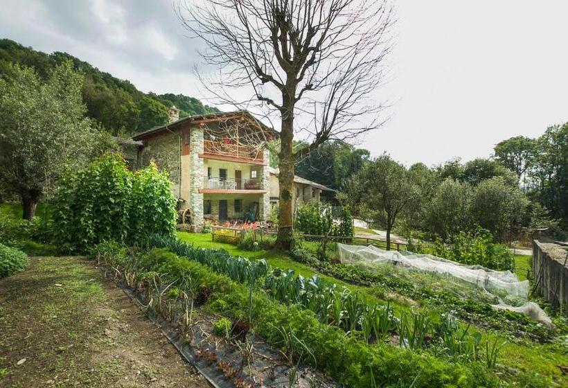 بنسيون L Escola E Lou Mulin