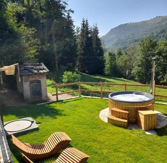 بنسيون L Escola E Lou Mulin