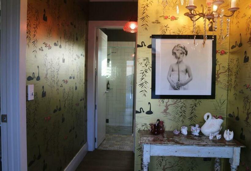 פנסיון Luxurious Escape,matakana