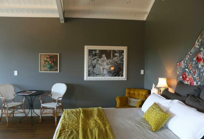 פנסיון Luxurious Escape,matakana