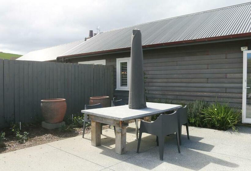 פנסיון Luxurious Escape,matakana