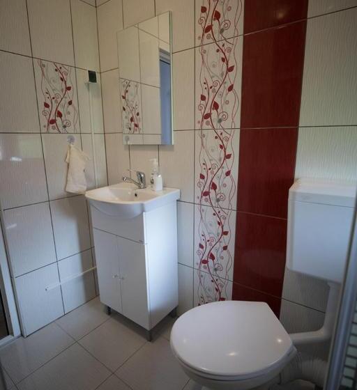 פנסיון Muskatli Panzio Sic