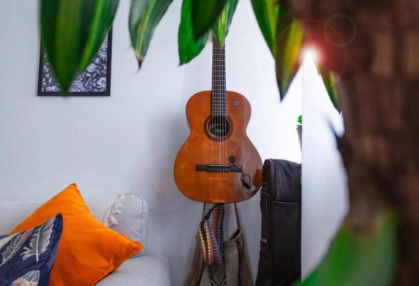 펜션 Paz & Amor Guest House   Peace & Love