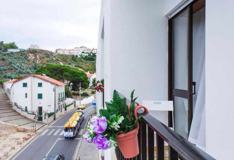 פנסיון Paz & Amor Guest House   Peace & Love