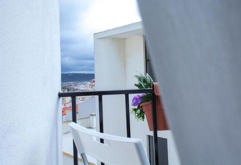 פנסיון Paz & Amor Guest House   Peace & Love