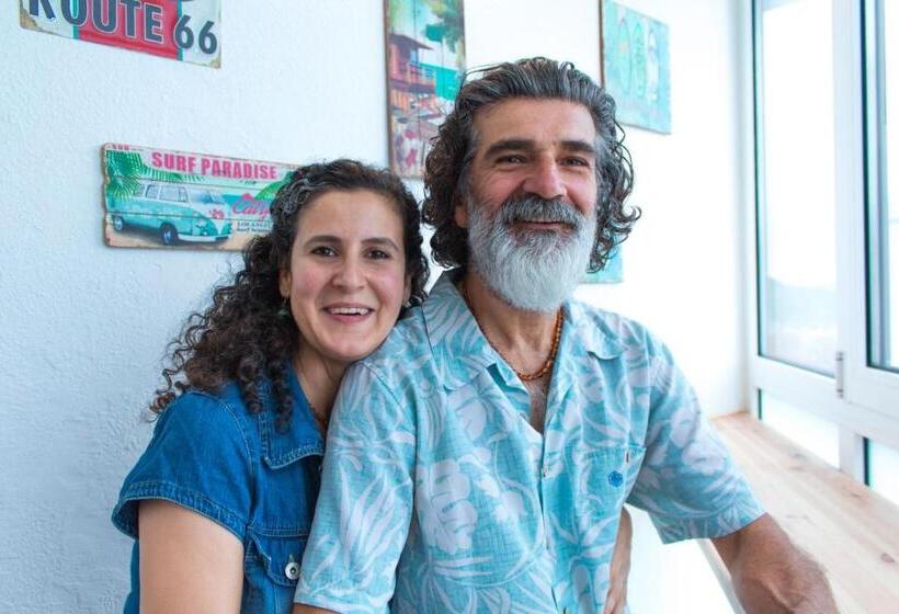 פנסיון Paz & Amor Guest House   Peace & Love