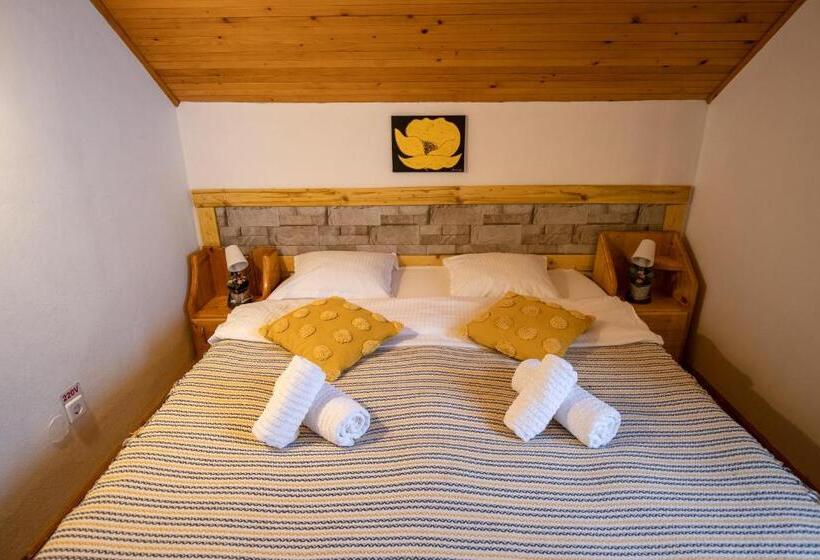 بنسيون Poiana Cristian