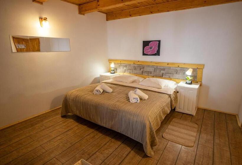 بنسيون Poiana Cristian