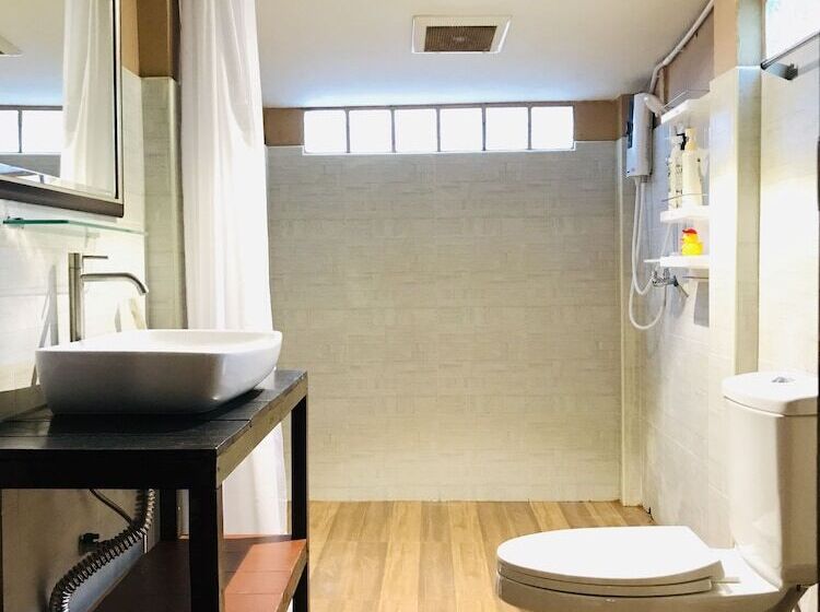 膳宿费 Reuan Vilawan