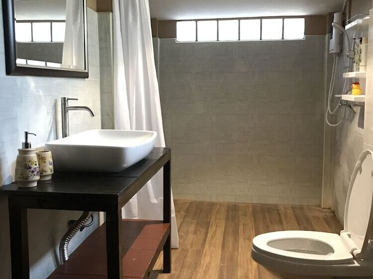 膳宿费 Reuan Vilawan