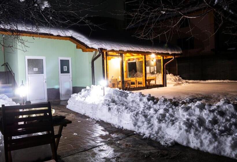 פנסיון Simada Green Guest House