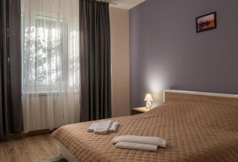 פנסיון Simada Green Guest House