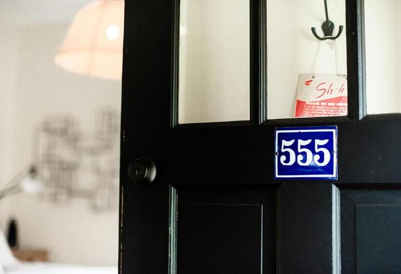 بنسيون Studio 555