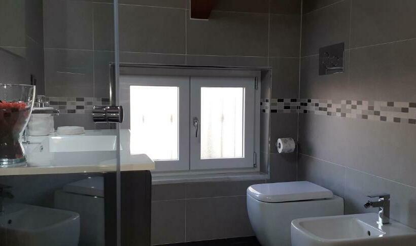 Пансион The Attic