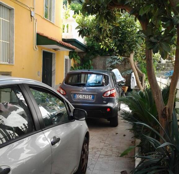 Пансион The Attic