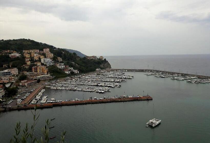 Пансион The Attic