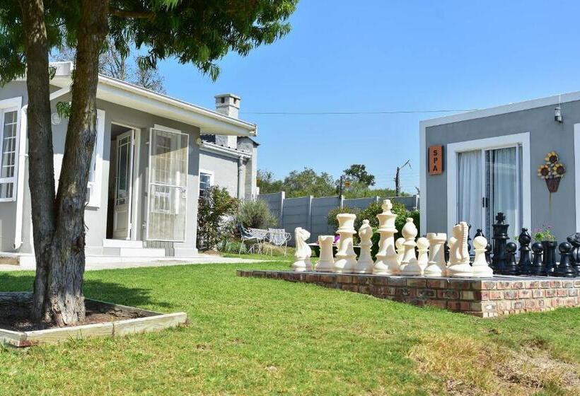 پانسیون Villa Palesa Guesthouse