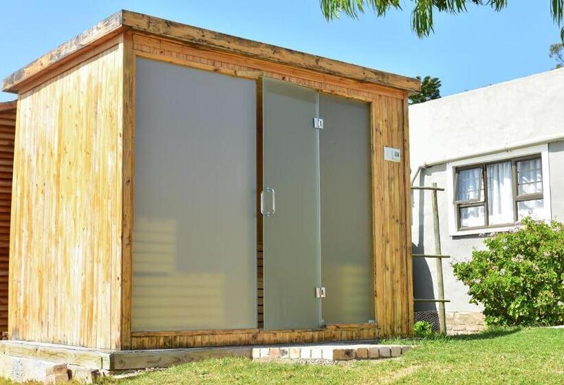 پانسیون Villa Palesa Guesthouse