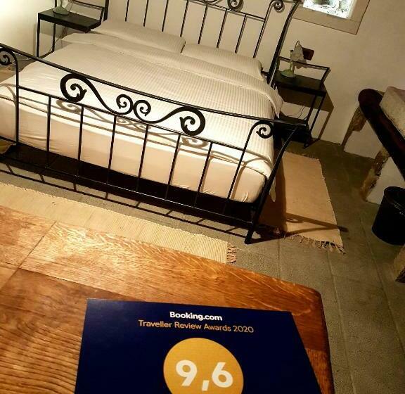 پانسیون Wine Cellar Room