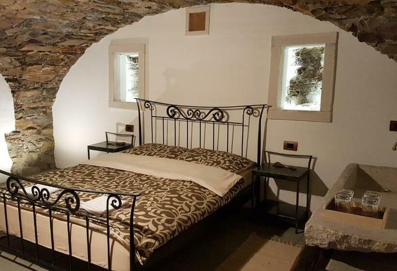 پانسیون Wine Cellar Room