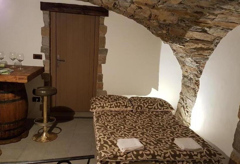 پانسیون Wine Cellar Room