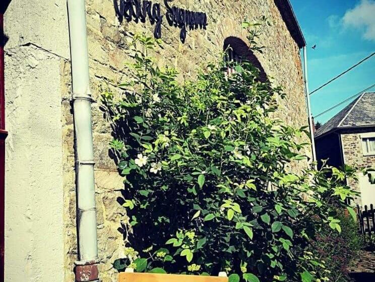 فندق صغير La Bourgseigneurie