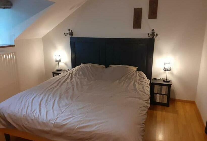 הוסטל La Bourgseigneurie