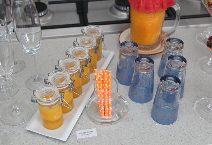 Beach Break B&b   Deluxe Suites