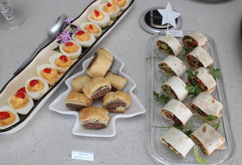 Beach Break B&b   Deluxe Suites