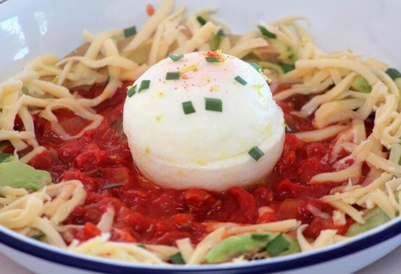 Beach Break B&b   Deluxe Suites