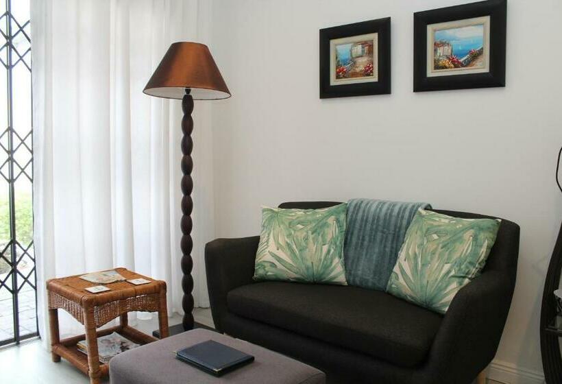 Beach Break B&b   Deluxe Suites