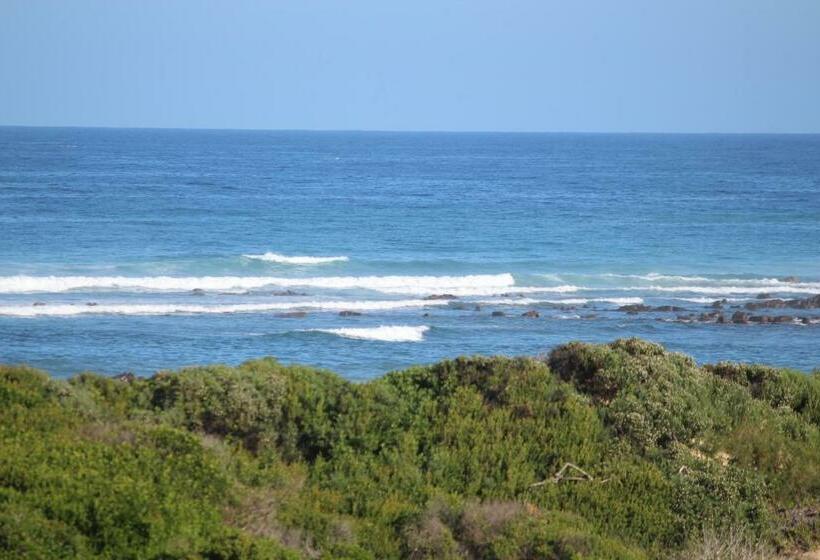 Beach Break B&b   Deluxe Suites