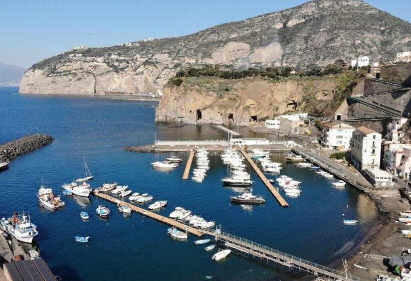 مبيت وإفطار Baia Della Serenità