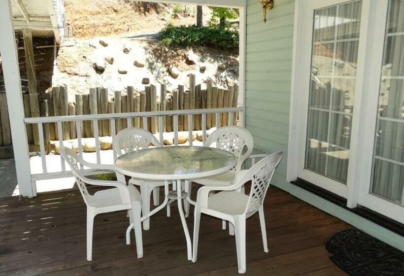 민박 Berkshire Inn