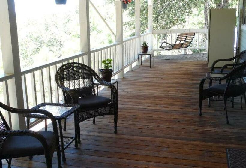 민박 Berkshire Inn