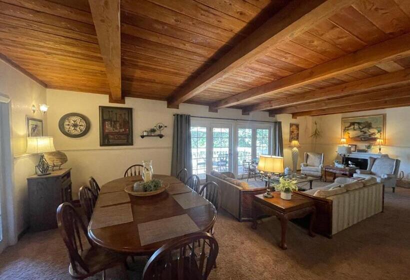 민박 Berkshire Inn