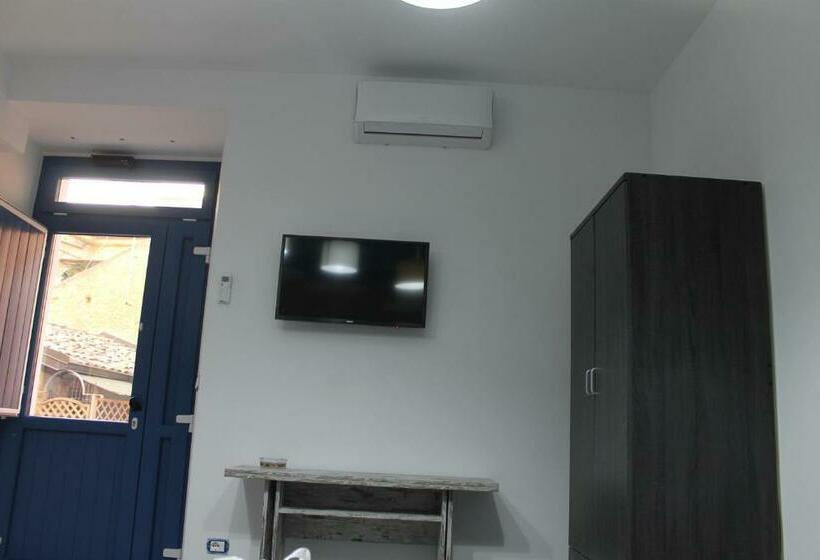 مبيت وإفطار Casavacanzeivana